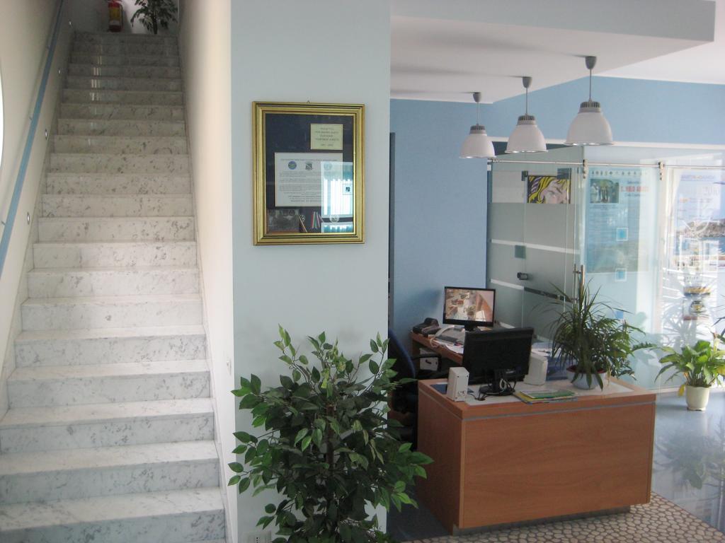 לינה וארוחת בוקר גאטה Rock Garden מראה חיצוני תמונה